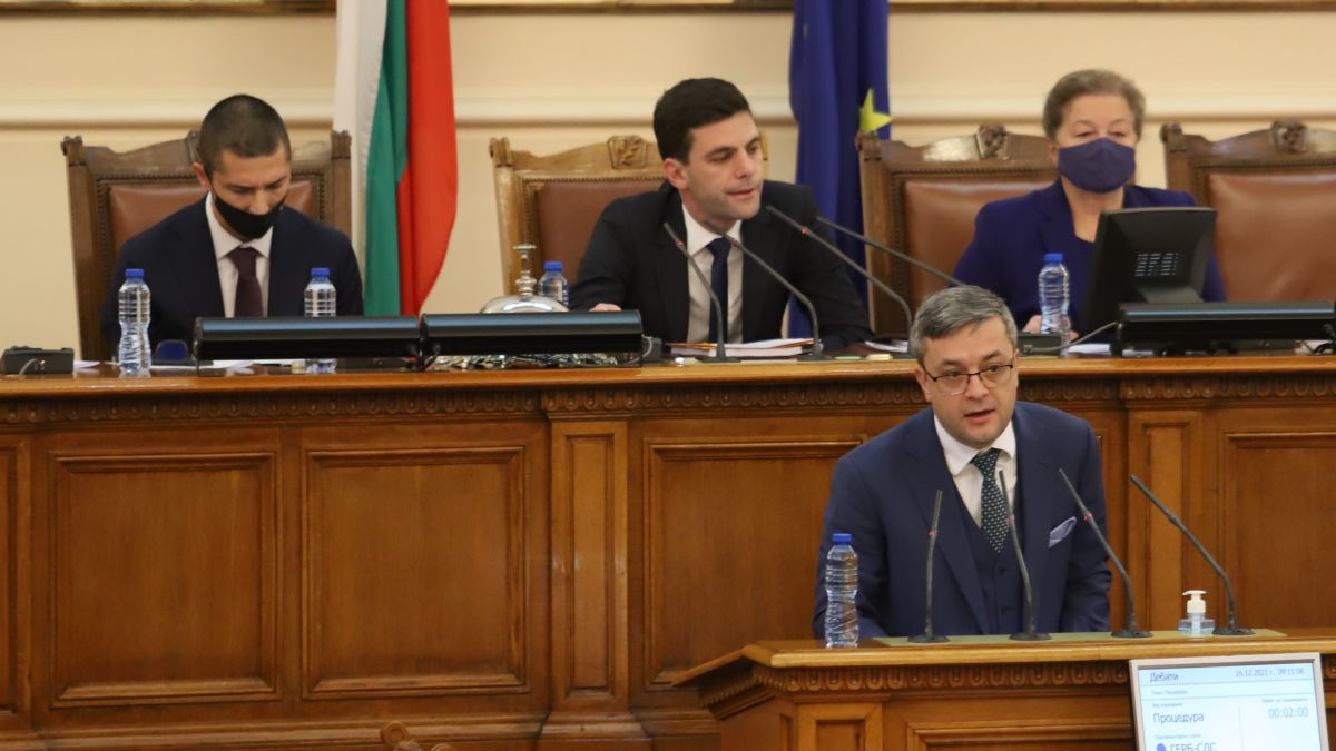 ГЕРБ  се оправда за мораториума