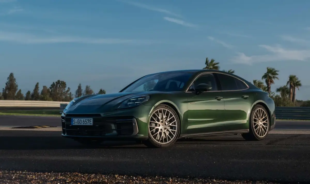 Porsche Panamera на ток ще има, но това няма да „убие“ модела с ДВГ