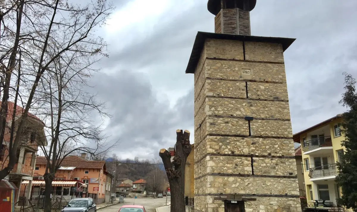 Кражба на пари и злато в Берковица | ФАКТИ.БГ Кражба на пари и злато в Берковица