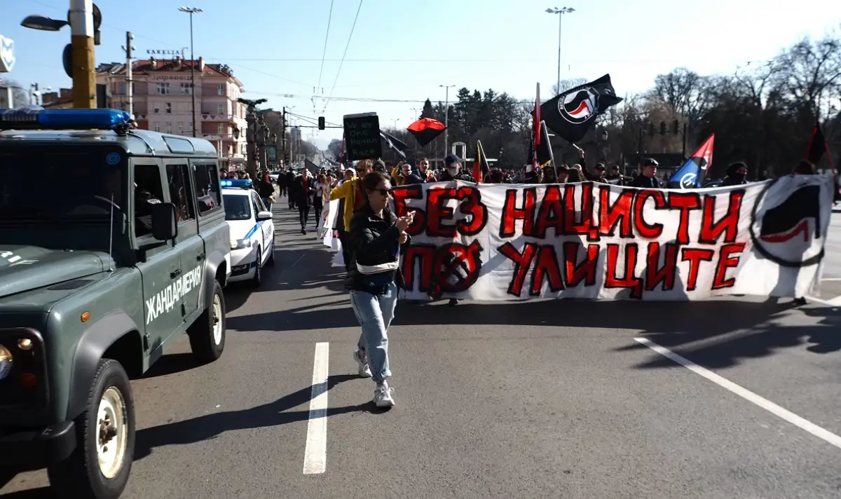 Шествие против "Луковмарш" 