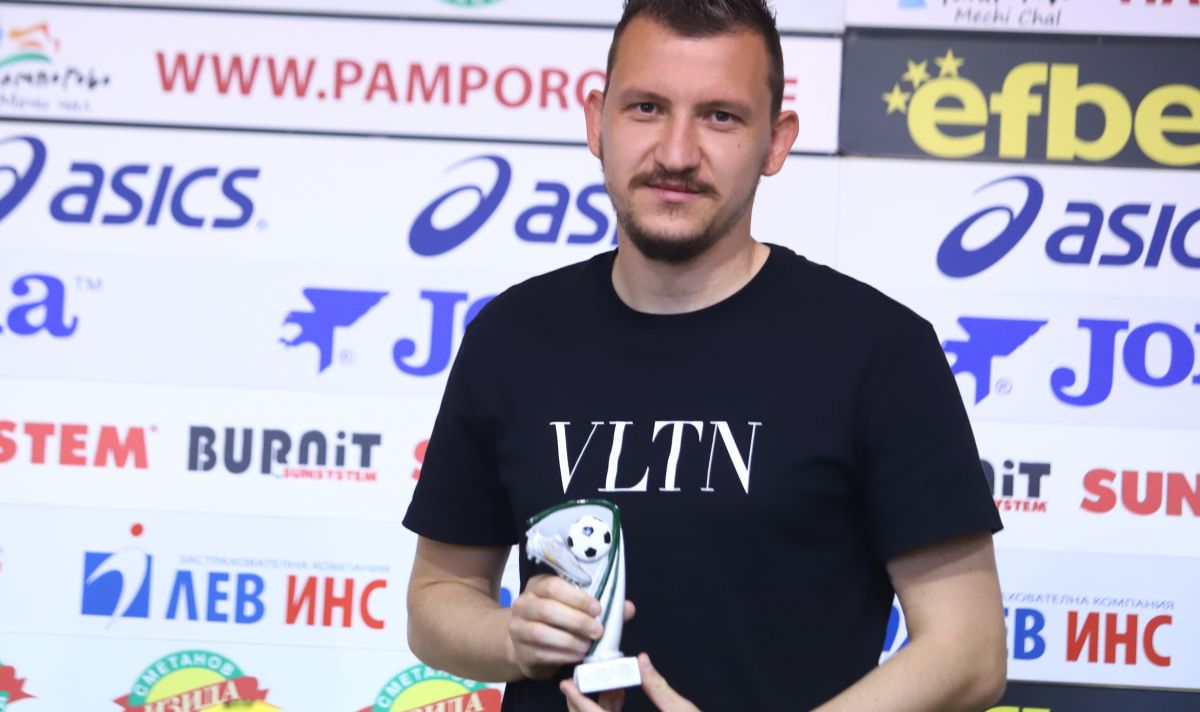 Неделев вече се движи самостоятелно