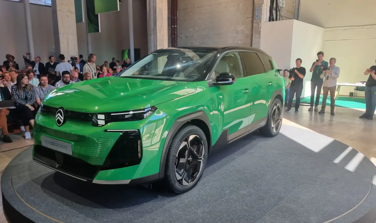 Запознаваме ви първи с новия най-голям Citroën (ВИДЕО)