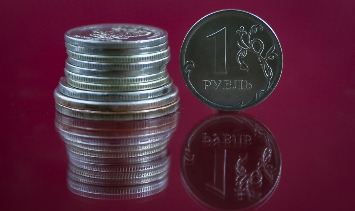 След 6 месеца - без петрол от Русия?