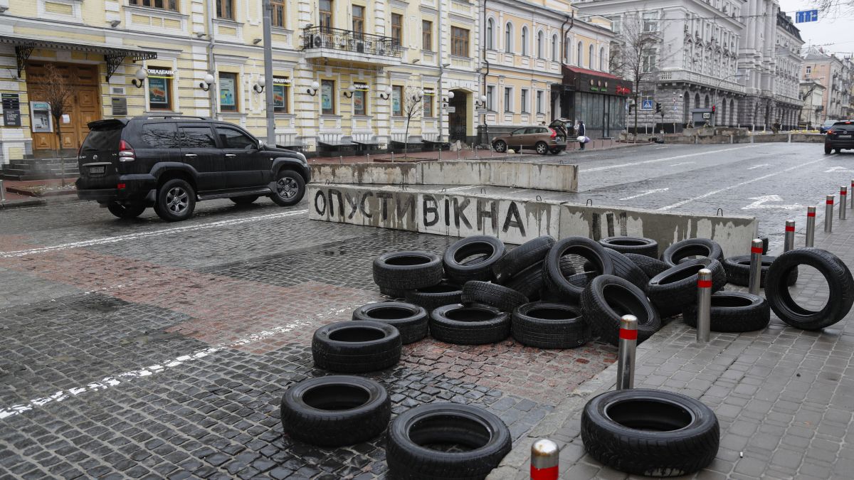 Русия хвърля курсанти в боевете
