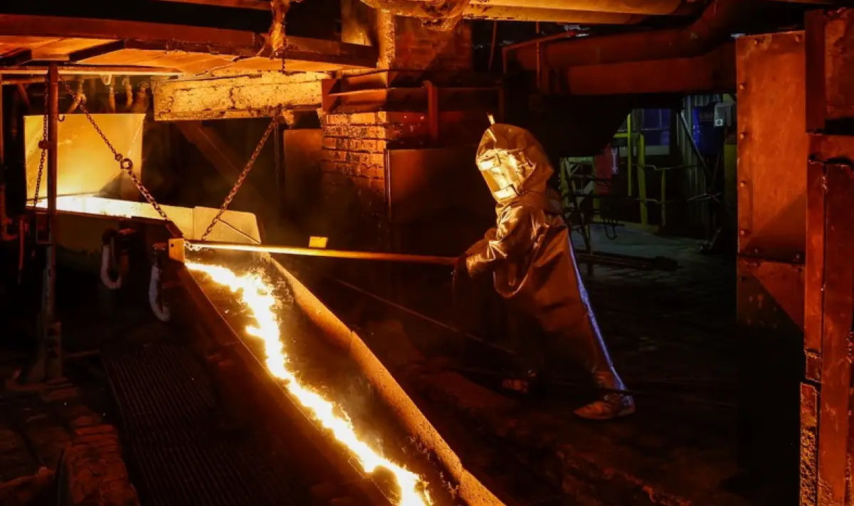 Взрив в топилна пещ уби 18 души | ФАКТИ.БГ Взрив в топилна пещ уби 18 души