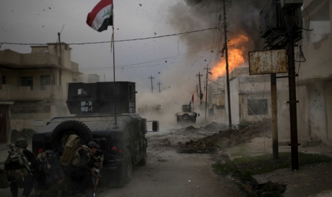Иракската армия, подкрепена по въздух, тръгна към Мосул - 1