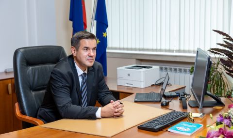 Никола Стоянов обяви добра новина за българския автомобилен клъстър - 1