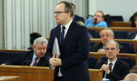 Полският Конституционен съд реши омбудсманът да напусне поста - 1