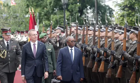 Military coup halts Guinea-Bissau presidential election  - 1