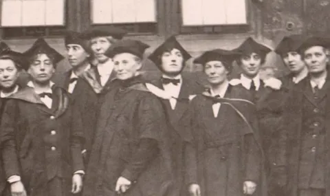 1920 г.: Оксфорд приема жените като пълноправни студенти - 1
