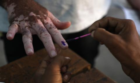 Индиец си отряза пръста, защото гласувал за грешната партия - 1