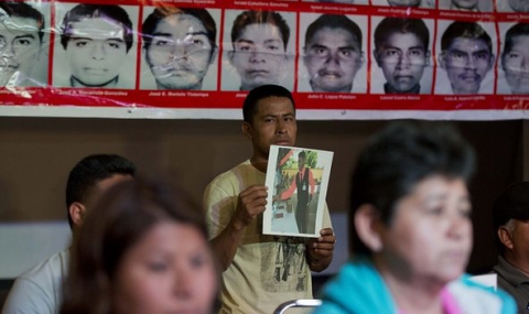 Изчезналите мексикански студенти - объркани с престъпна банда - 1