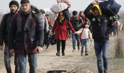 Криза! Гърция спира да приема молби за убежище - 1