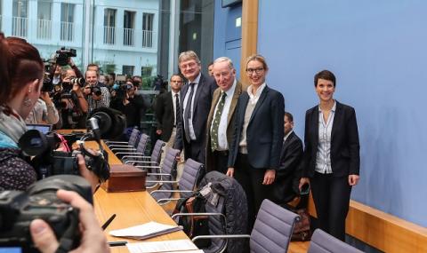 Алтернатива за Германия: Споразумението за бежанците е глупост - 1