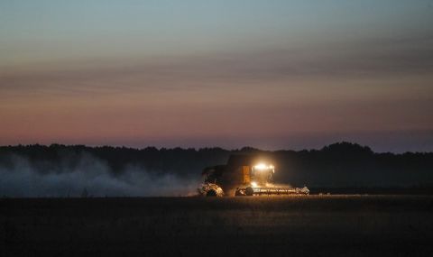 Киев предвижда спад на реколтата от зърно през 2023 г. до 49,5 милиона тона - 1
