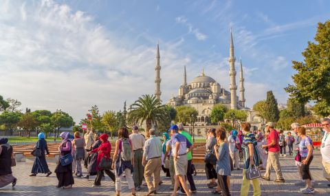 Турция очаква инвестиции в размер на 40 млрд. долара от ОАЕ - 1