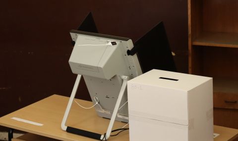 Жена избяга с разписката си, след като гласува в Бургас - 1
