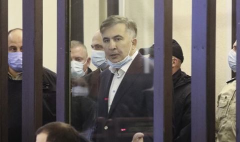 Осъденият бивш президент на Грузия Михаил Саакашвили се яви в съда чрез видеовръзка - 1