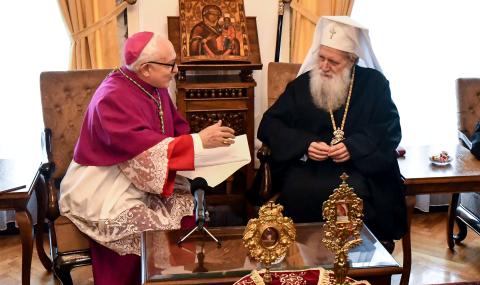 Патриарх Неофит получи мощите на Свети Климент Папа Римски и Свети Потит снимка #5