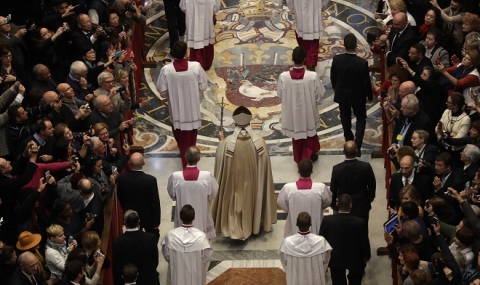 Папа Франциск обяви имената на 17 нови кардинали (снимки) - 1