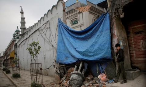 Броят на загиналите в Непал може да стигне 10 000 - 1