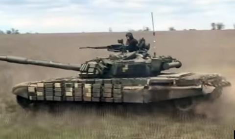 Най-впечатляващото драг състезание с... танкове Т72 (ВИДЕО) - 1