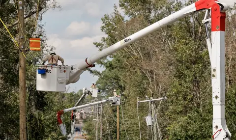 Over 1.7 million people without power in the US after Hurricane Helen  - 1