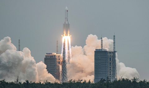 Останки от китайска ракета може да паднат на Земята съвсем скоро - 1