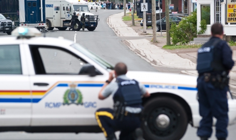 Заловиха стрелеца, убил трима полицаи в Канада - 1