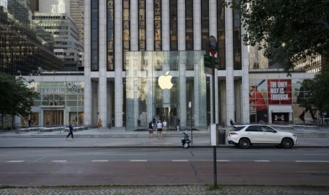 Apple достигна рекордната пазарна цена от $3 трилиона  - 1