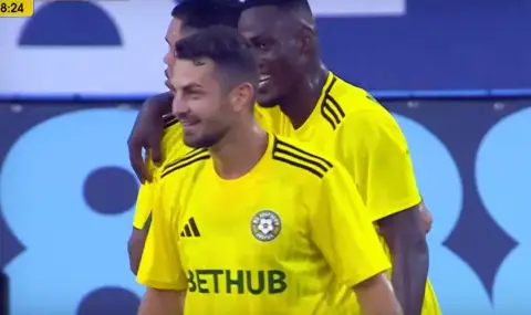 Добруджа Добрич удари Славия  - 1