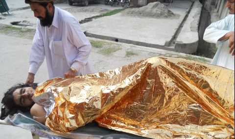 Десетки убити при талибанско нападение в Пакистан - 1