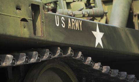 САЩ ускоряват закупуването на оръжия - 1