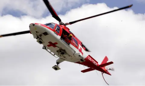 A new delay in the delivery of the two medical helicopters  - 1