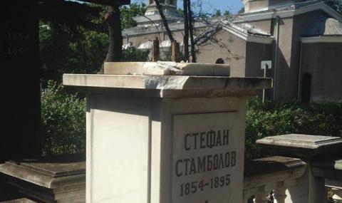 Откраднаха бюста от гроба на Стамболов в София - 1
