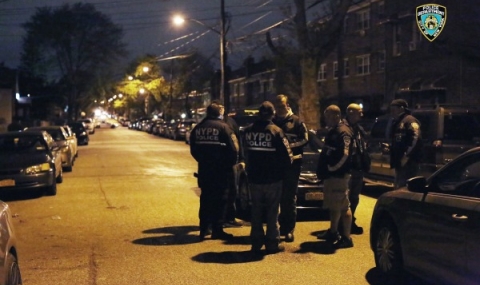 Полицията посече гангстерите в Бронкс - 1