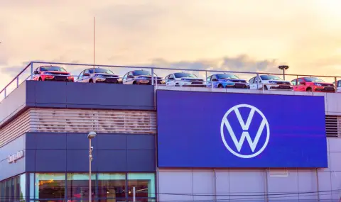 Краят на една епоха: Volkswagen демонтира стария си модел, за да оцелее - 1