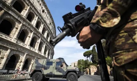 Колата на разследващ журналист в Италия бе взривена пред дома му - 1