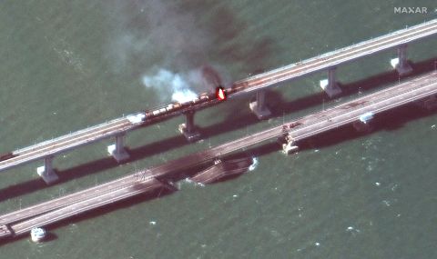Руснаците са в паника: обискират всяко превозно средство на Кримския мост, защото може да рухне всеки момент - 1