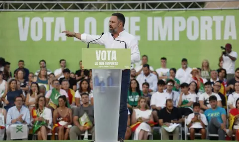 Да изгоним мафията! Десетки хиляди протестират в Мадрид с искания за предсрочни избори  - 1