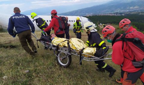 МВР тренира спасяване на пътници от самолет Airbus А320 (ВИДЕО) - 1