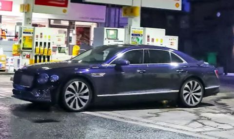 Bentley-то на Кристиано Роналдо остана без бензин след седем часа чакане на бензиностанция - 1