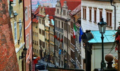Чехия: Едно жилище 30 кандидат наематели - 1