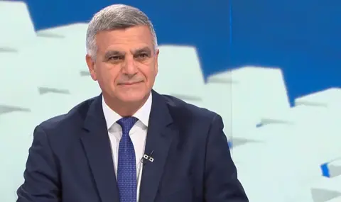 Стефан Янев за F-16: Вече втора седмица се занимаваме с един несъществуващ проблем  - 1