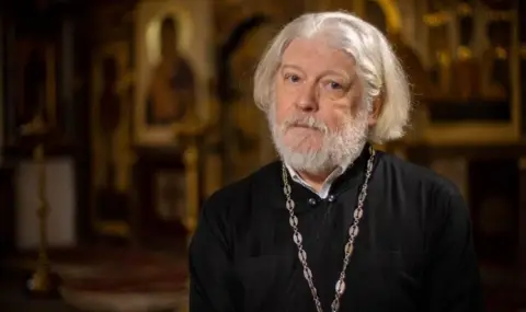 Заплашиха с отстраняване от църквата руски свещеник, отказал да се моли за победа във войната - 1