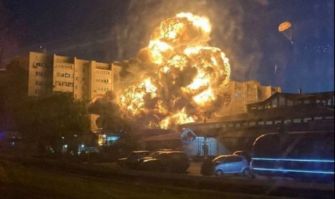 Нараства броят на жертвите! Четирима загинали и 25 ранени от падането на самолет върху жилищна сграда в Ейск (ВИДЕО) - 1