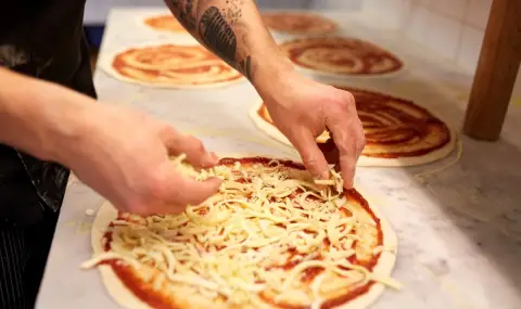Световен рекорд: Мениджър на Domino’s покори титлата за най-бързо приготвяне на пица - 1