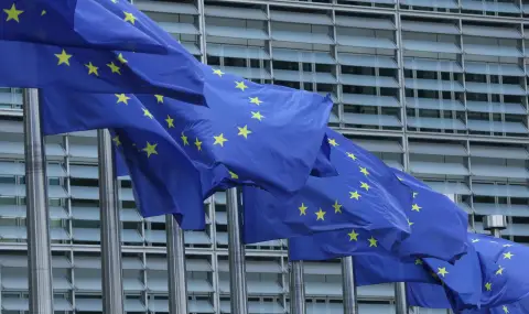 Bloomberg: ЕС подготвя петгодишен план за превъоръжаване и съвместни отбранителни проекти - 1