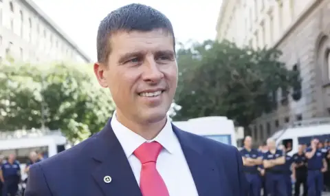 Ивелин Михайлов: Влогър защитава тези на Пеевски и многократно заплашва с убийство от негово име - 1