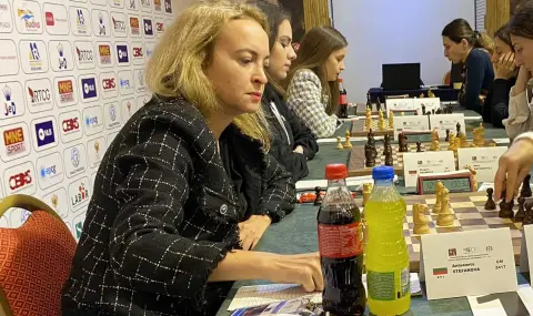 Антоанета Стефанова взе първата си партия на европейското по шахмат за жени